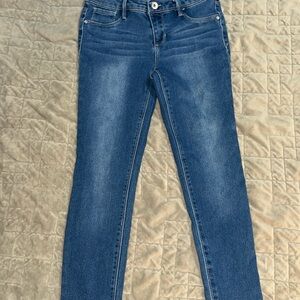 Squeeze skinny jeans